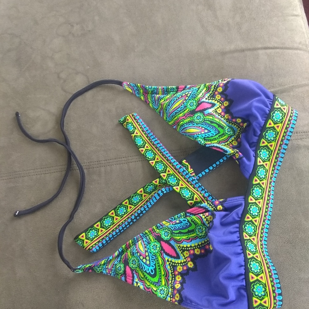 Bikini top.